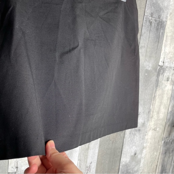 Classic Black Mini Skirt - Picture 3 of 7